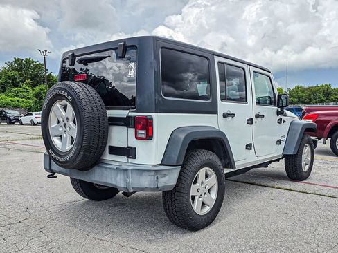 Used 2013 Jeep Wrangler Unlimited Sport AWD/4WD image 6