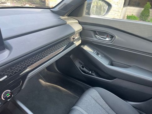Used 2023 Honda Accord Sport image 18