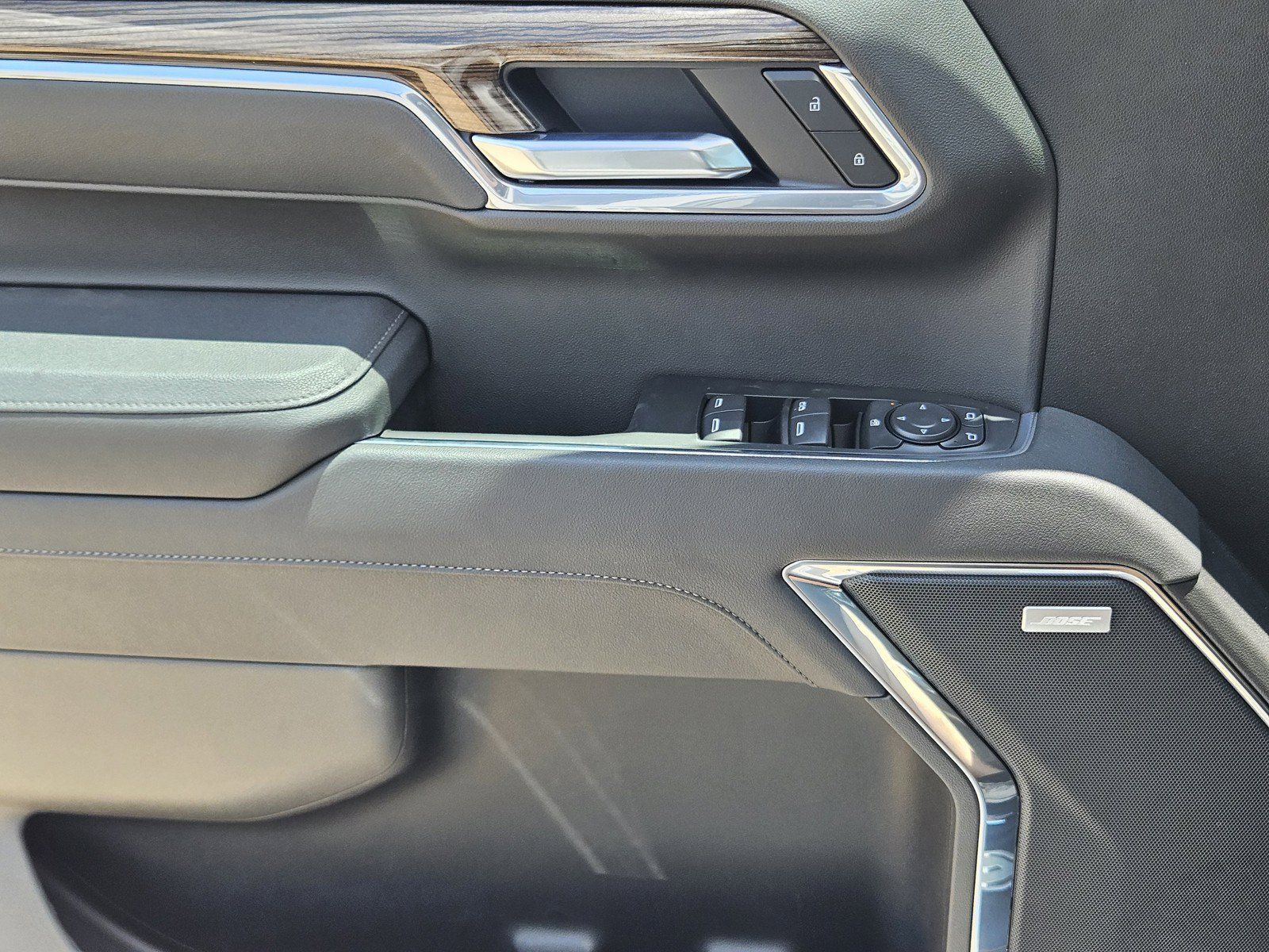 New 2026 Chevrolet Silverado 1500 LT Trail Boss w/ LT Trail Boss Premium Package AWD/4WD image 16