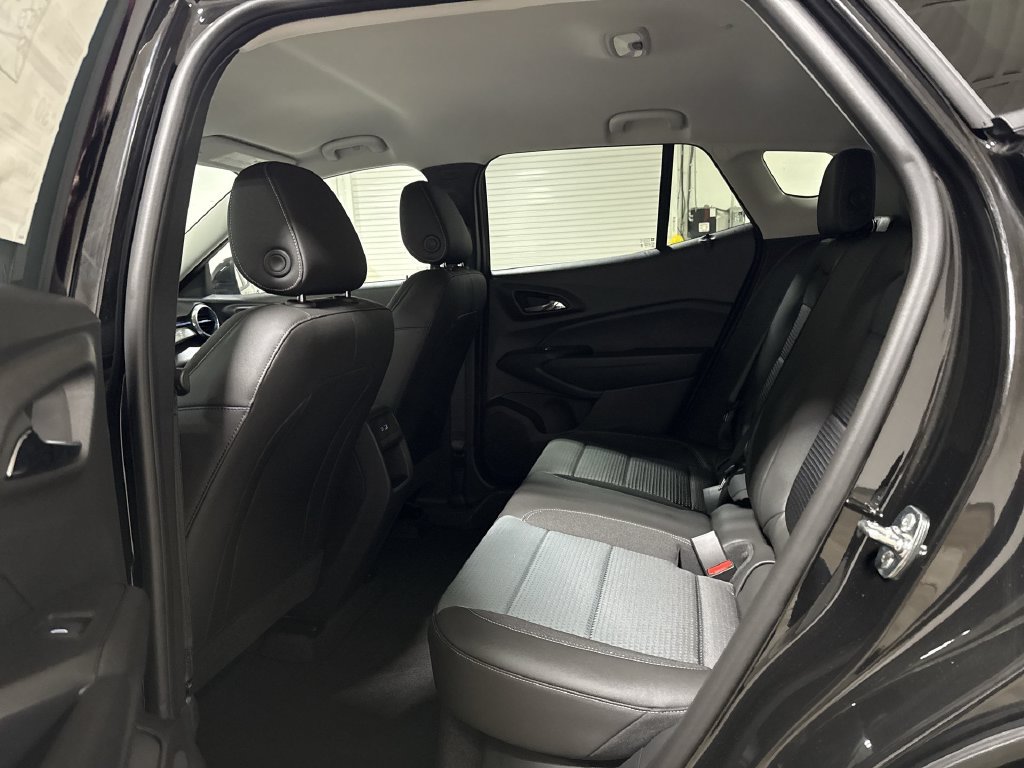 New 2026 Chevrolet Trax LT w/ LT Convenience Package FWD image 22