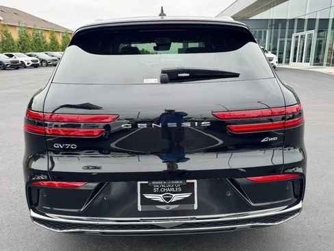 Certified 2026 Genesis GV70 2.5T Advanced AWD/4WD image 4