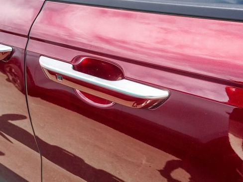 Certified 2024 Kia Carnival EX FWD image 9