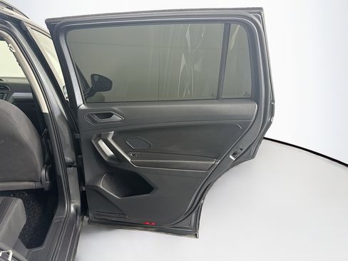 Used 2022 Volkswagen Tiguan S image 30