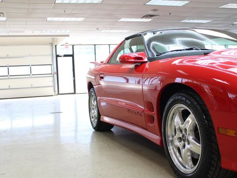 Used 2002 Pontiac Firebird Trans Am w/ SLP Firehawk Pkg image 10