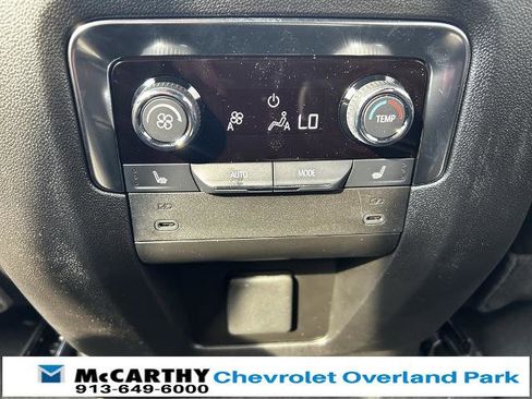 New 2025 Chevrolet Suburban Premier image 21