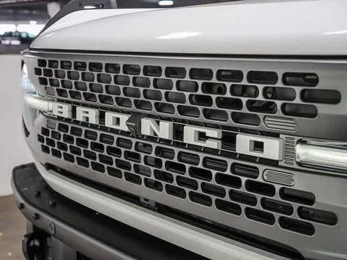 Used 2022 Ford Bronco Badlands w/ Sasquatch Package image 9