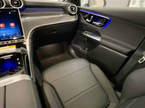 Used 2026 Mercedes-Benz GLC 300 4MATIC image 28