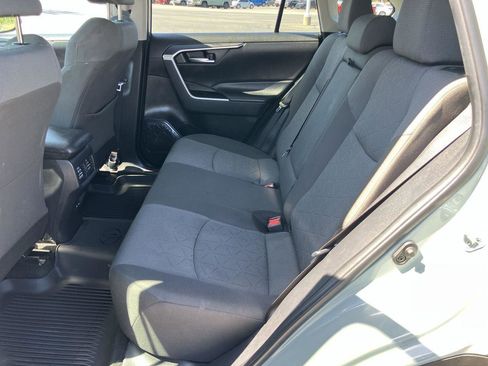 Used 2022 Toyota RAV4 XLE w/ Convenience Package image 23