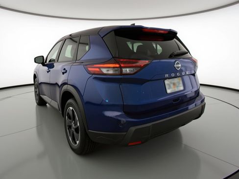 Used 2025 Nissan Rogue SV FWD image 6