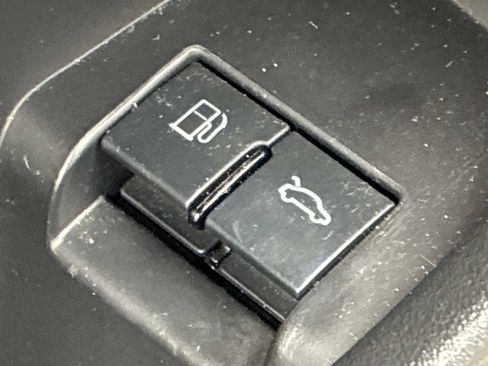 Used 2013 Audi TT 2.0T Prestige AWD/4WD image 17