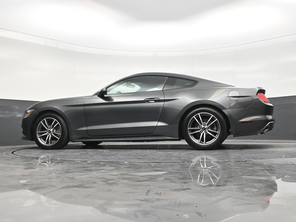 Used 2017 Ford Mustang Coupe RWD image 20