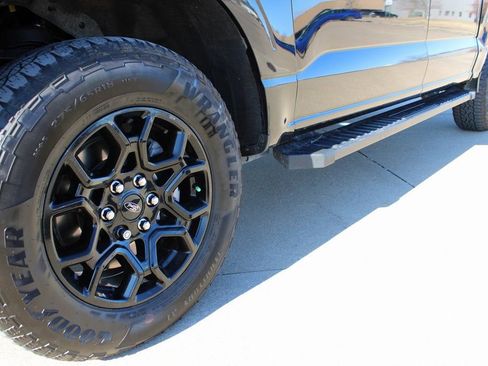 Used 2024 Ford F150 XLT w/ XLT Black Appearance Package image 10