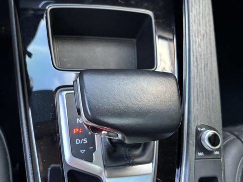 Used 2021 Audi A4 2.0T Premium w/ Convenience Package image 12