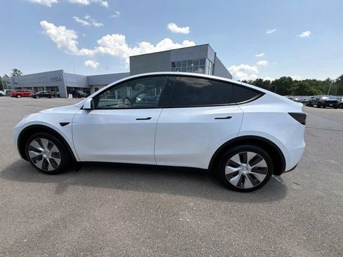 Used 2023 Tesla Model Y Long Range AWD/4WD image 6