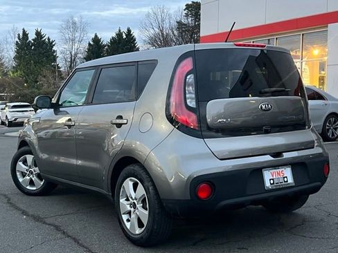 Used 2019 Kia Soul image 11