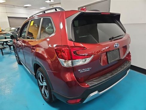 Used 2021 Subaru Forester Touring AWD/4WD image 10
