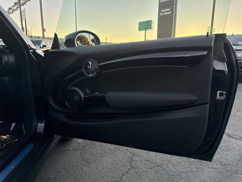 Used 2023 MINI Cooper SE image 33