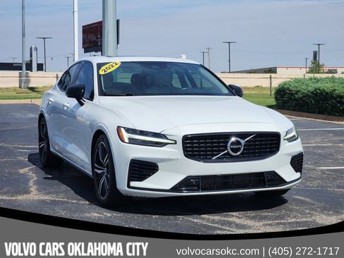 Used 2022 Volvo S60 T8 R-Design Expression w/ Premium Package AWD/4WD image 2