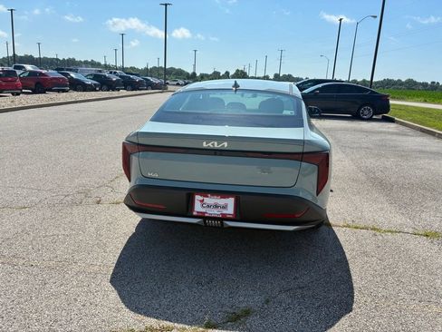 Used 2025 Kia K4 EX FWD image 2