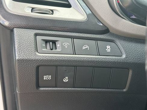 Used 2013 Hyundai Santa Fe Sport w/ Technology Pkg FWD image 24