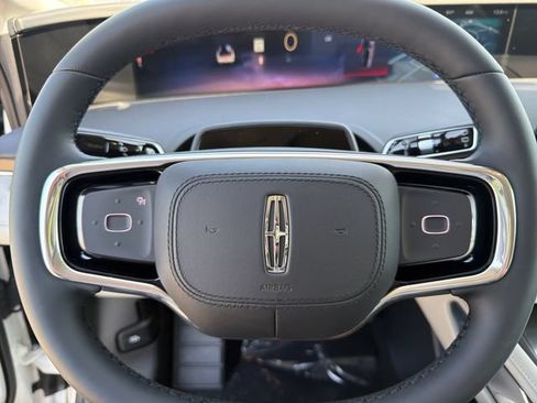 New 2026 Lincoln Nautilus Reserve AWD/4WD image 22