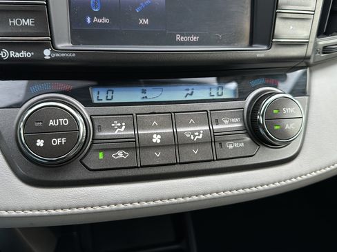 Used 2015 Toyota RAV4 XLE AWD/4WD image 18