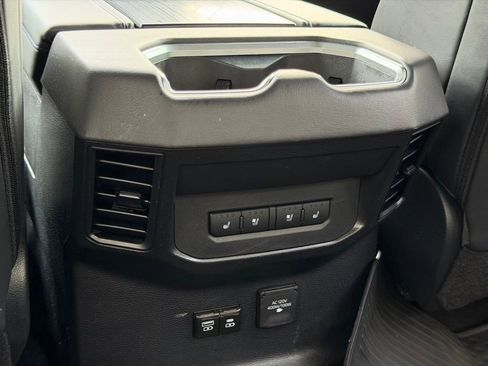 Used 2025 Toyota Tundra Platinum AWD/4WD image 29