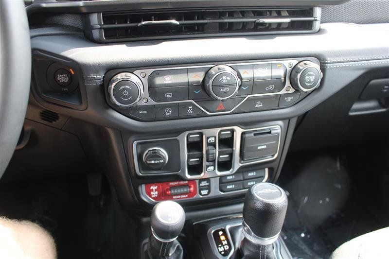 Used 2026 Jeep Gladiator Rubicon AWD/4WD image 15