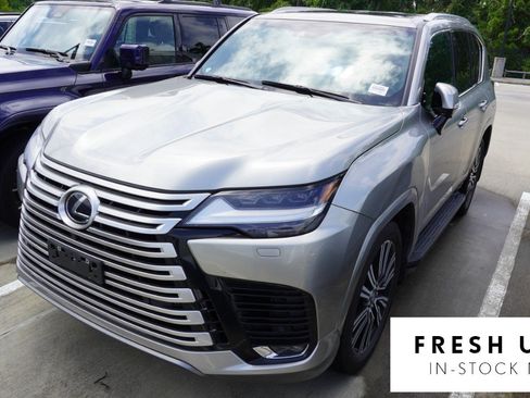 Used 2024 Lexus LX 600 4WD w/ Luxury Package image 1
