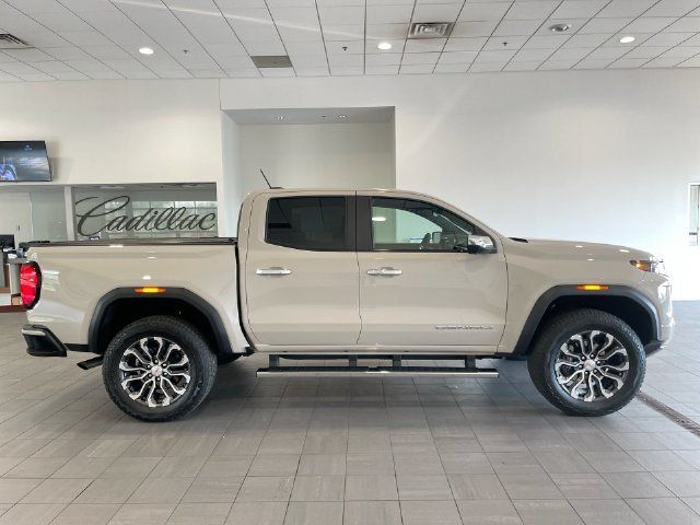 Used 2026 GMC Canyon Denali AWD/4WD image 6