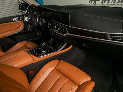 Used 2020 BMW X7 xDrive40i w/ Premium Package image 30