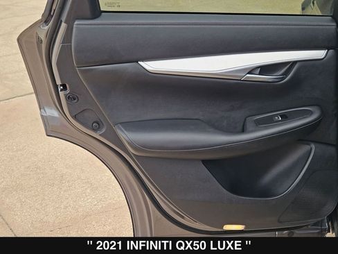Used 2021 INFINITI QX50 Luxe w/ Appearance Package FWD image 18