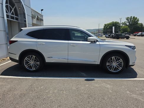 Used 2022 Acura MDX SH-AWD w/ Advance Package image 2