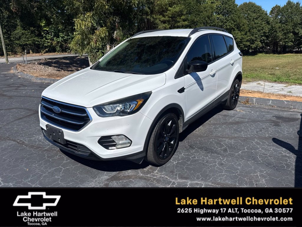 Used 2018 Ford Escape SE w/ SE Sport Appearance Package FWD image 1