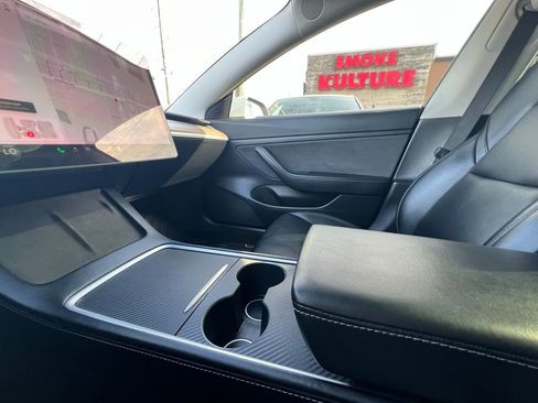 Used 2021 Tesla Model 3 Standard Range Plus image 44