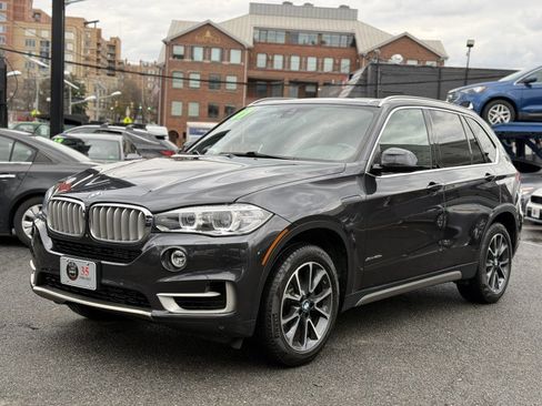 Used 2017 BMW X5 xDrive40e image 3