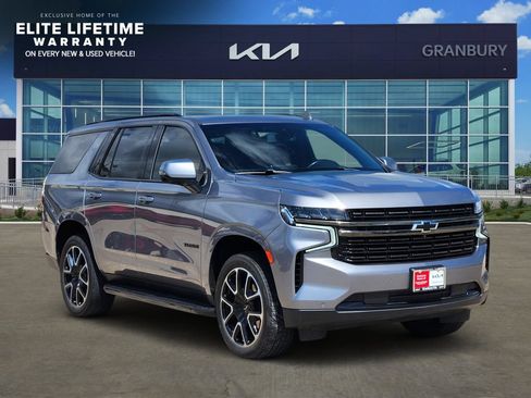 Used 2021 Chevrolet Tahoe RST w/ Luxury Package RWD image 3