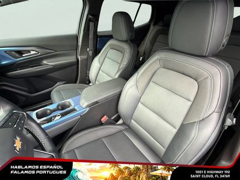 Certified 2025 Chevrolet Equinox EV LT w/ Convenience Package FWD image 22