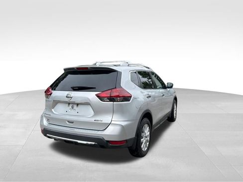 Used 2020 Nissan Rogue S w/ Special Edition Package FWD image 5