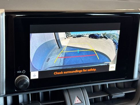 Used 2024 Toyota RAV4 XLE AWD/4WD image 23