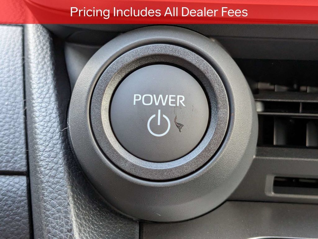 New 2027 Toyota Prius LE FWD image 29