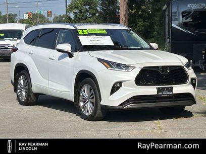 Used 2023 Toyota Highlander Platinum