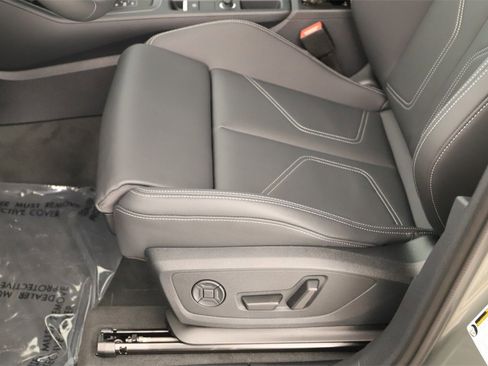 New 2025 Audi Q3 2.0T Premium image 24