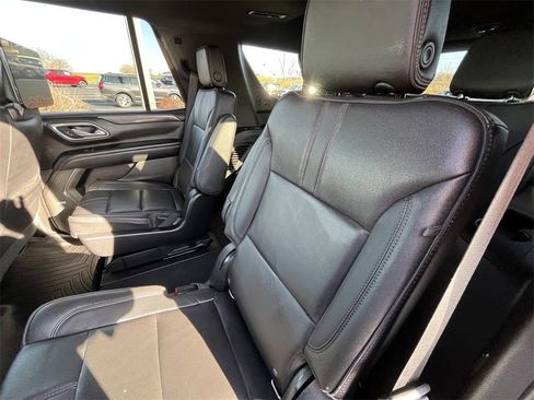 Used 2021 Chevrolet Tahoe RST w/ Luxury Package image 21