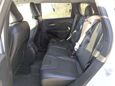 Used 2023 Jeep Cherokee Altitude Lux w/ Lux Elite Package image 30