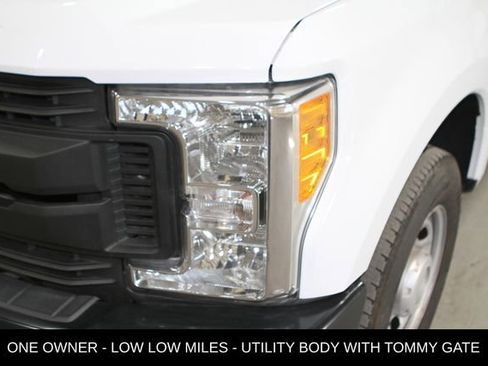 Used 2017 Ford F250 XL w/ Power Equipment Group RWD image 8