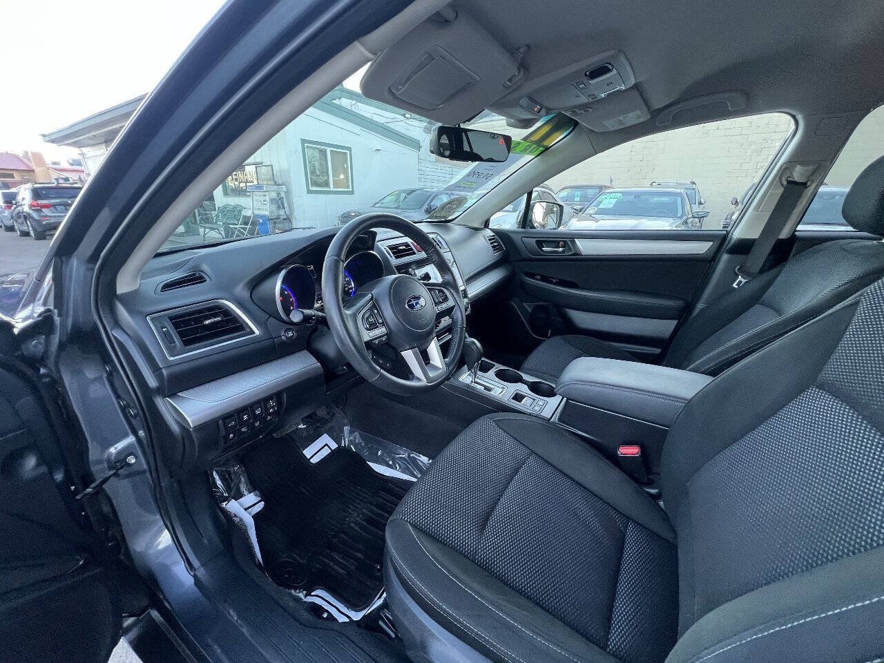 Used 2017 Subaru Outback 2.5i Premium AWD/4WD image 14