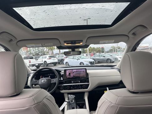 New 2026 Nissan Pathfinder SL image 25