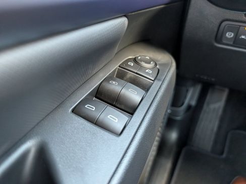 New 2026 Chevrolet Equinox EV LT image 15