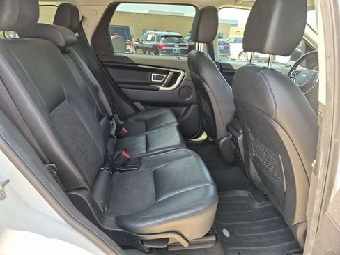 Used 2017 Land Rover Discovery Sport SE AWD/4WD image 16